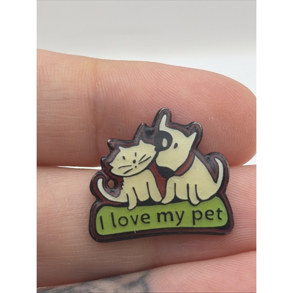 I Love My Pet Dog Cat Schering-Plough Animal Health Corporation Lapel Hat Pin